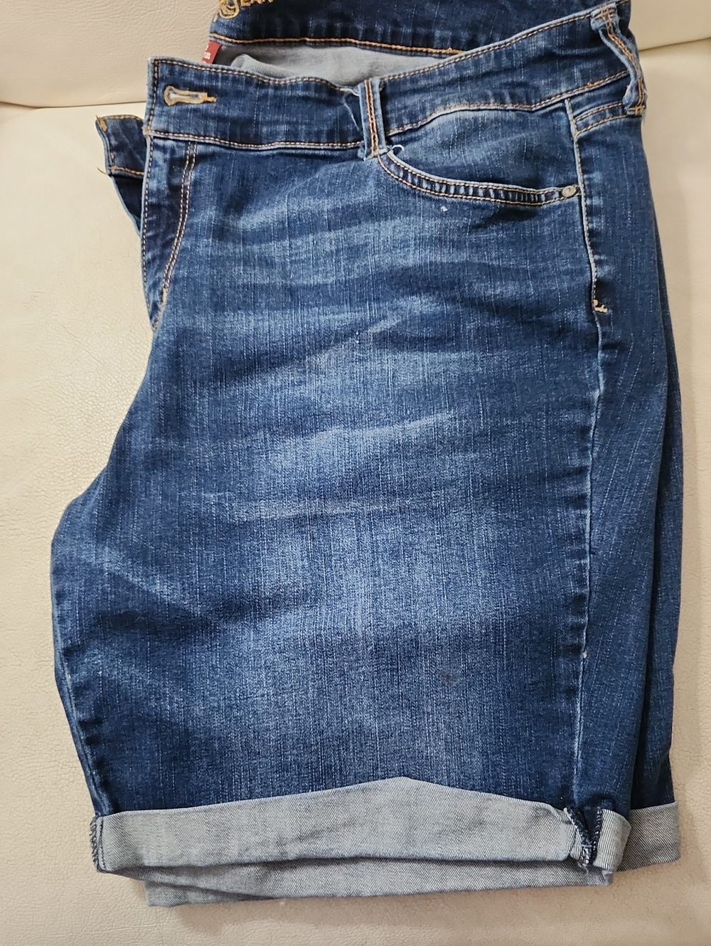 Arizona Jean Company Light Blue Denim Shorts with Gold Stitching